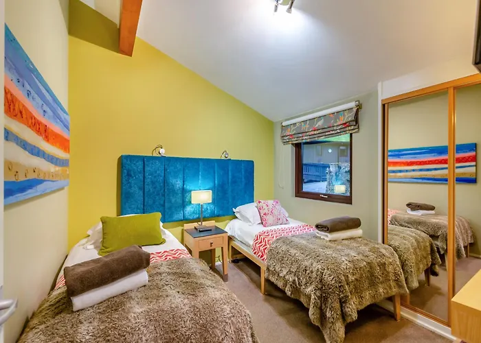 Brockwood Hall * Duddon